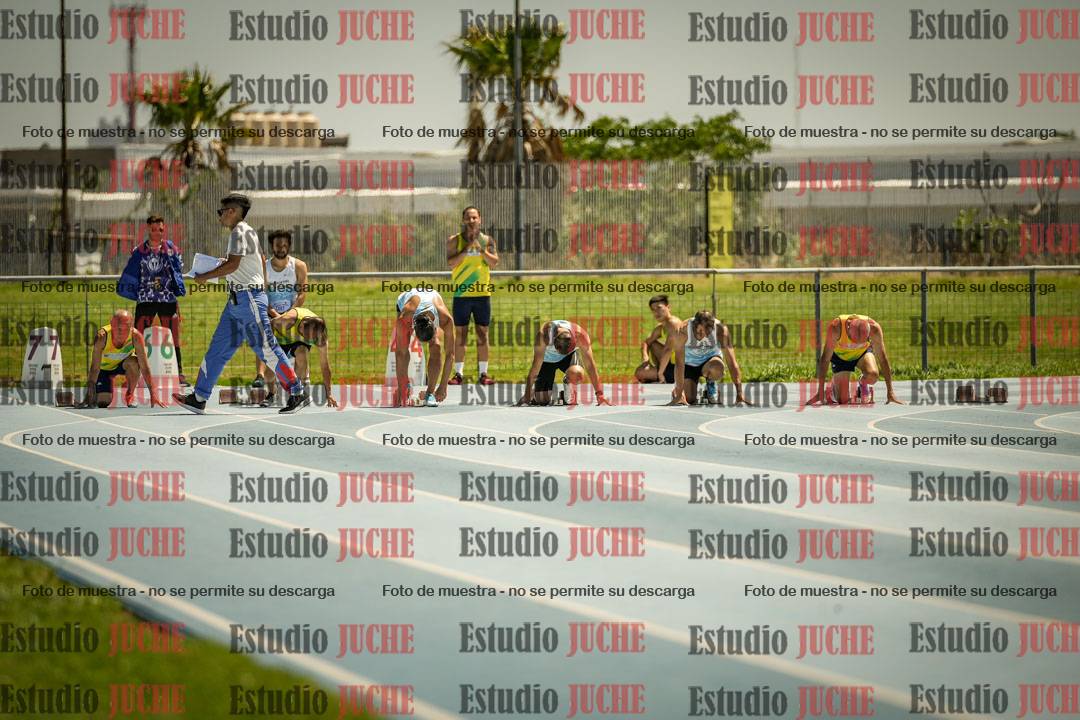 Fotos de los 100mts llanos de varones MASTER - FINAL (1 y 2)