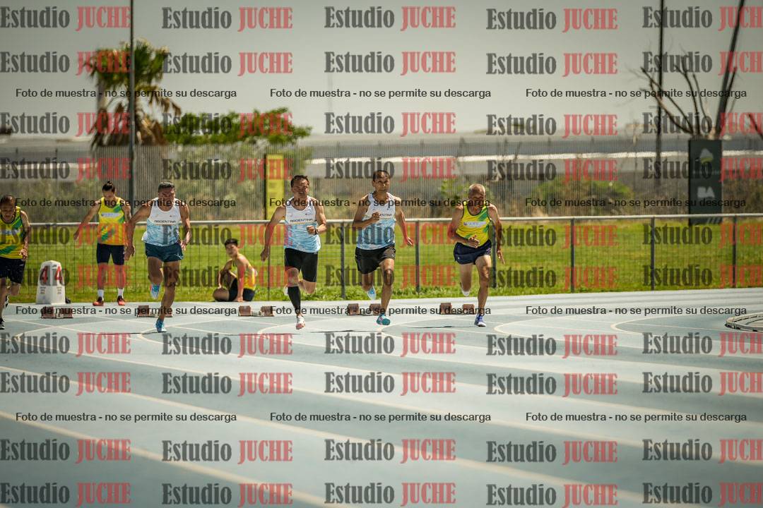 Fotos de los 100mts llanos de varones MASTER - FINAL (1 y 2)