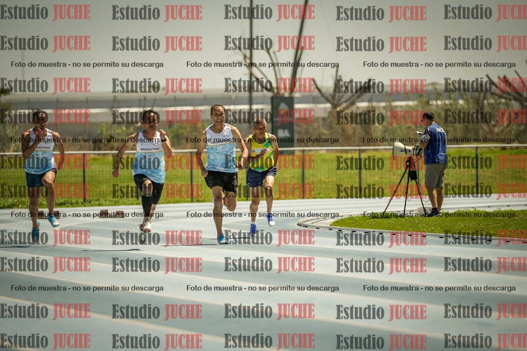 Fotos de los 100mts llanos de varones MASTER - FINAL (1 y 2)