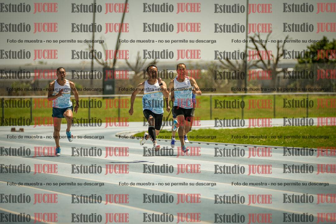 Fotos de los 100mts llanos de varones MASTER - FINAL (1 y 2)