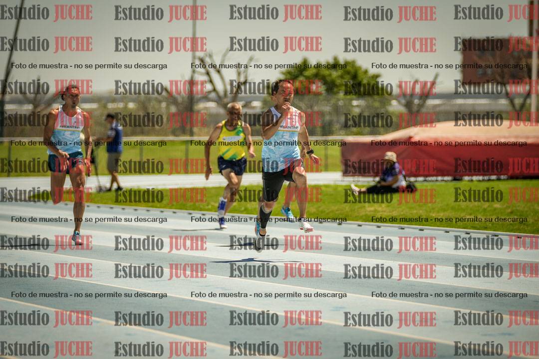 Fotos de los 100mts llanos de varones MASTER - FINAL (1 y 2)