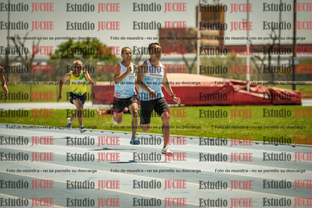 Fotos de los 100mts llanos de varones MASTER - FINAL (1 y 2)