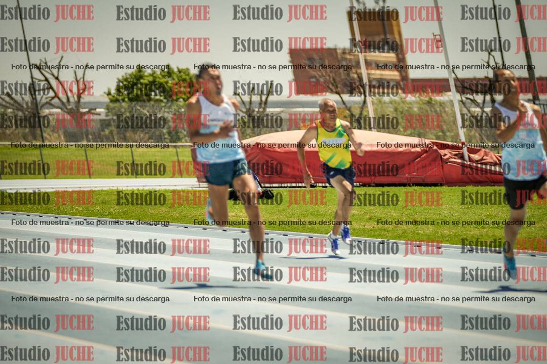 Fotos de los 100mts llanos de varones MASTER - FINAL (1 y 2)