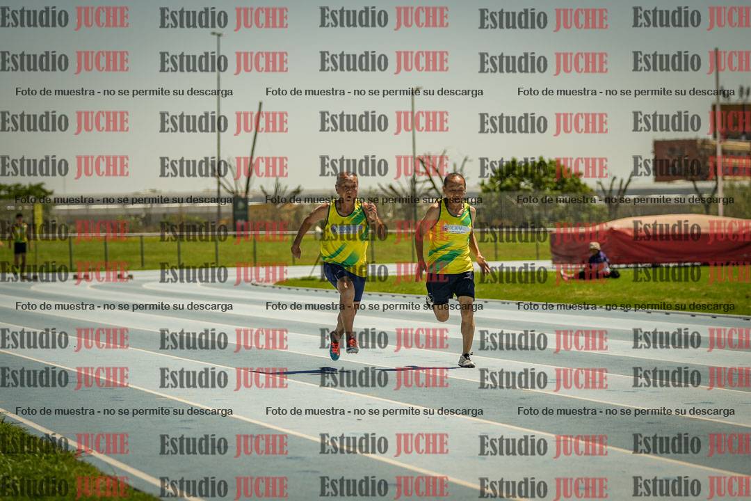 Fotos de los 100mts llanos de varones MASTER - FINAL (1 y 2)