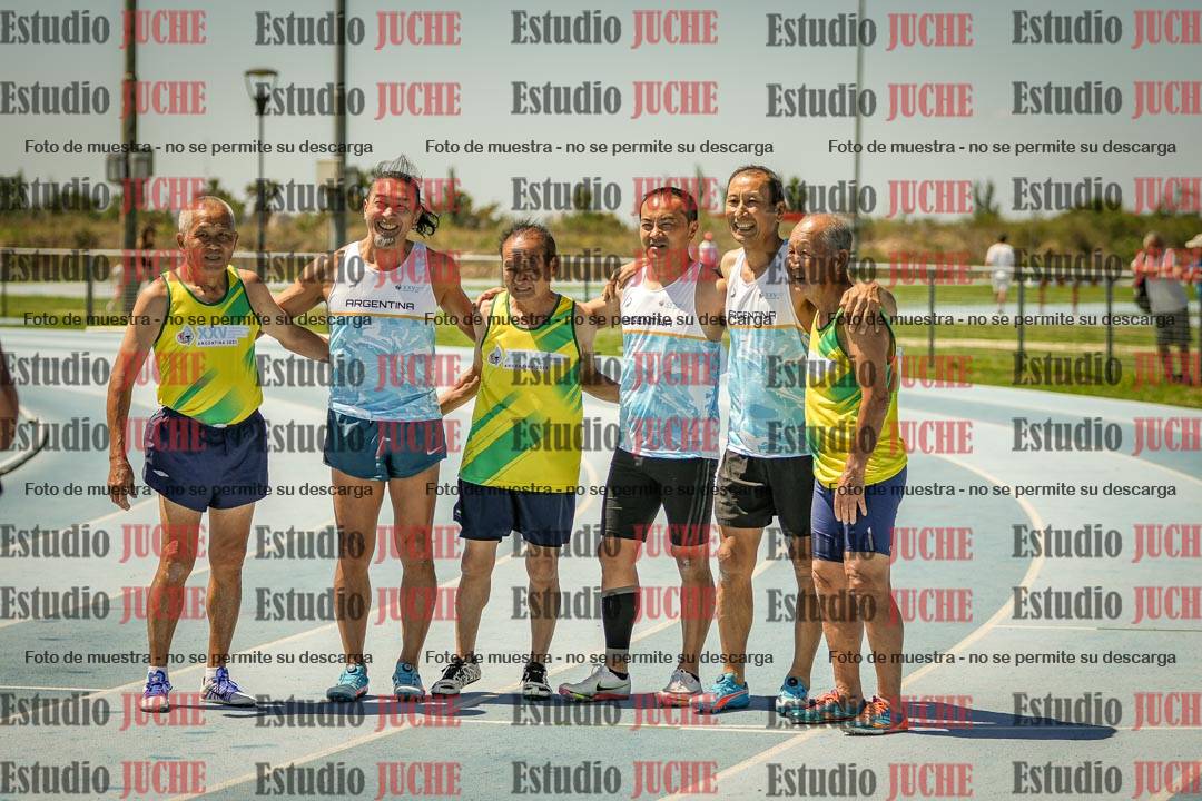 Fotos de los 100mts llanos de varones MASTER - FINAL (1 y 2)