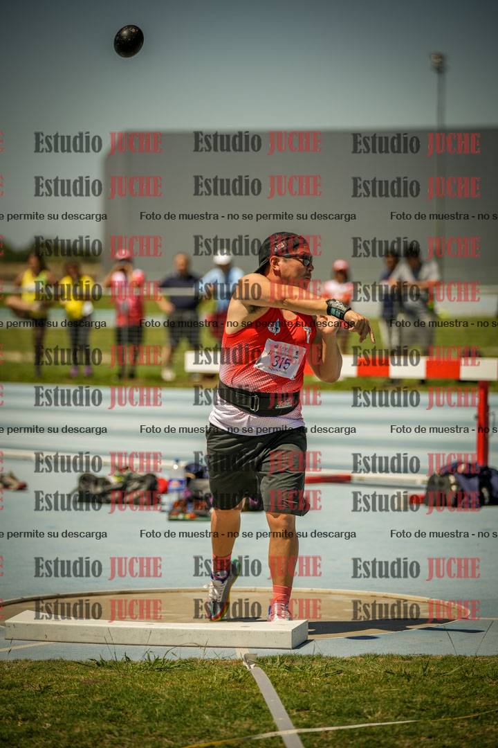 Fotos del lanzamiento de bala de varones LIBRE/MASTER - FINAL