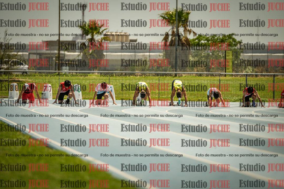 Fotos de los 100mts llanos de varones LIBRE - FINAL