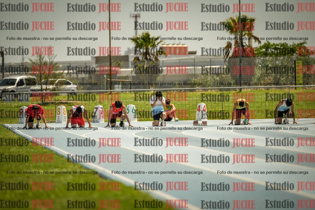 Fotos de los 100mts llanos de varones LIBRE - FINAL