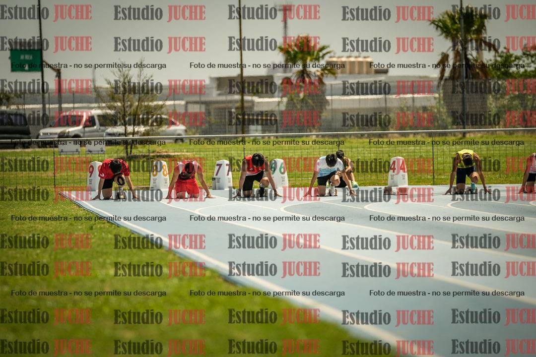 Fotos de los 100mts llanos de varones LIBRE - FINAL