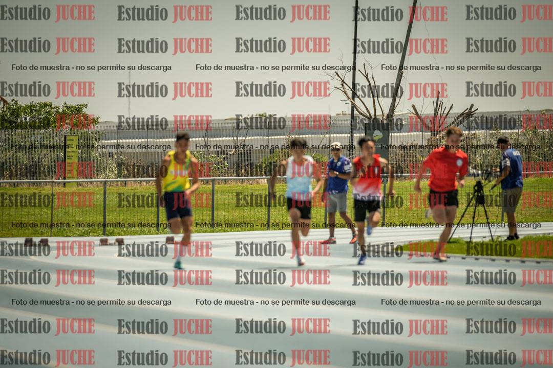 Fotos de los 100mts llanos de varones LIBRE - FINAL