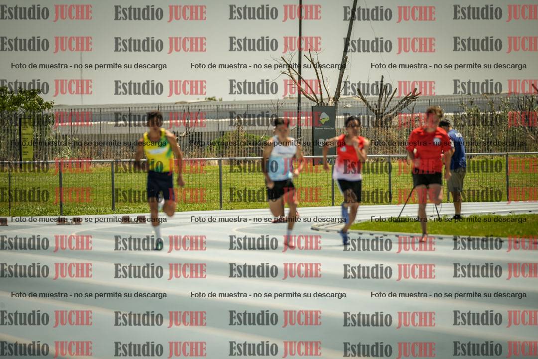 Fotos de los 100mts llanos de varones LIBRE - FINAL