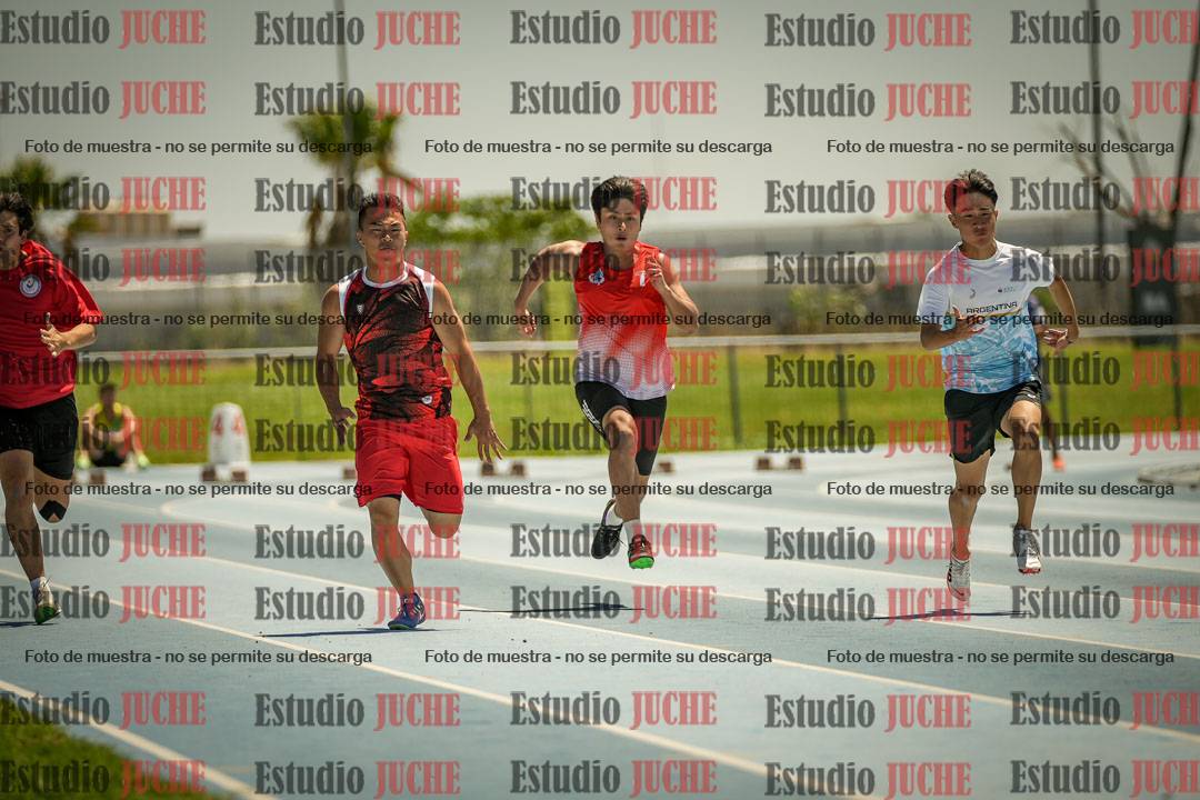 Fotos de los 100mts llanos de varones LIBRE - FINAL