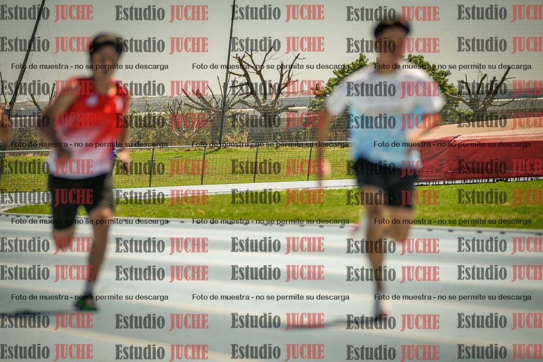 Fotos de los 100mts llanos de varones LIBRE - FINAL