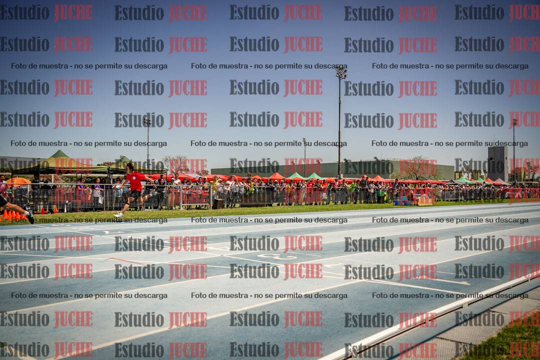 Fotos de los 100mts llanos de varones LIBRE - FINAL