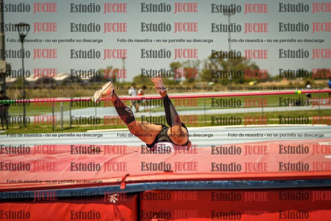 Fotos del salto en alto de varones MASTER - FINAL