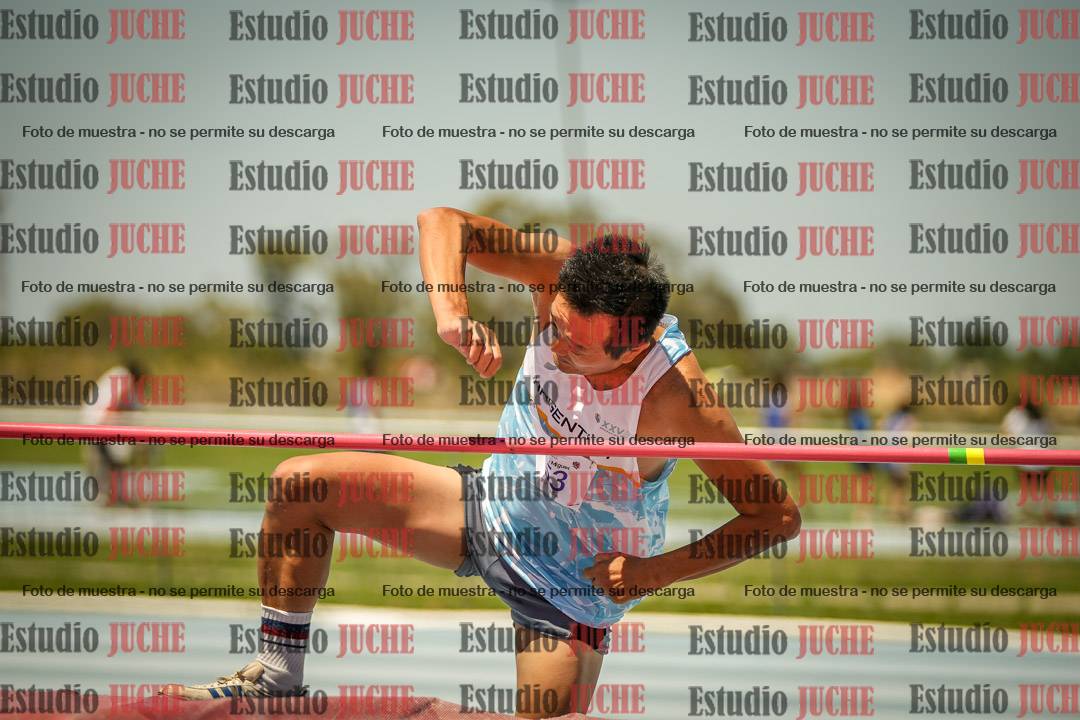 Fotos del salto en alto de varones MASTER - FINAL