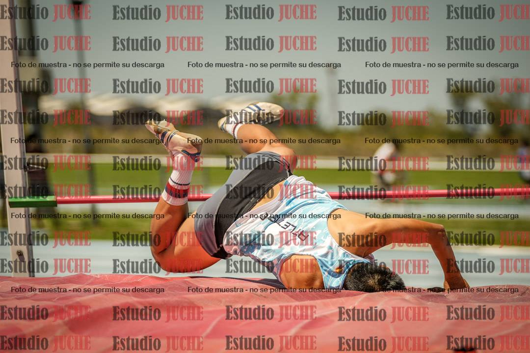 Fotos del salto en alto de varones MASTER - FINAL