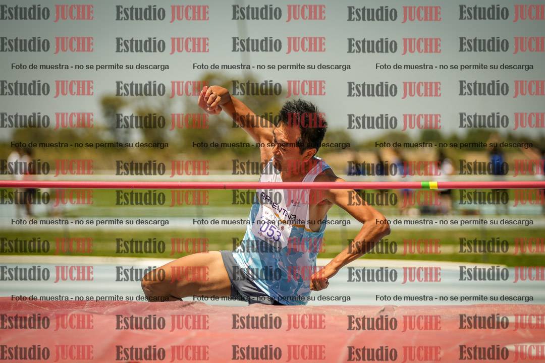 Fotos del salto en alto de varones MASTER - FINAL