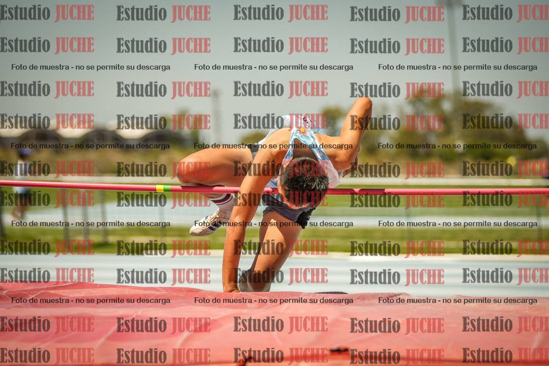 Fotos del salto en alto de varones MASTER - FINAL