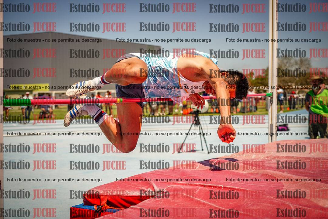 Fotos del salto en alto de varones MASTER - FINAL