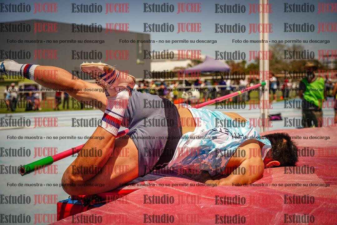 Fotos del salto en alto de varones MASTER - FINAL