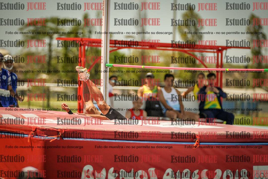 Fotos del salto en alto de varones MASTER - FINAL