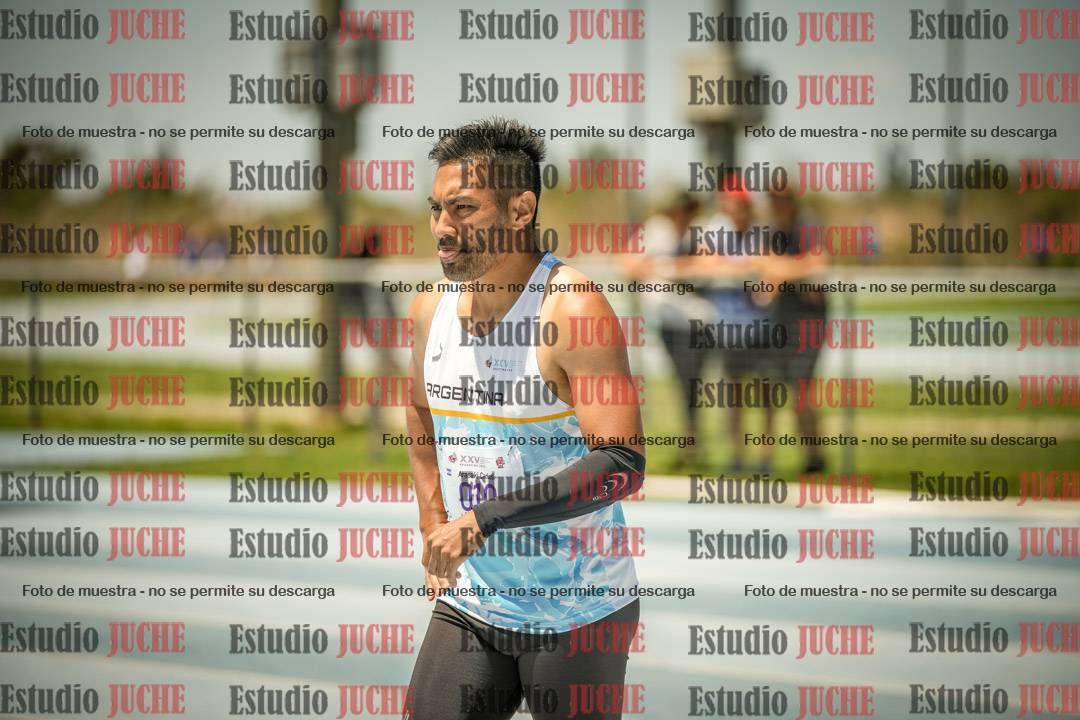 Fotos del salto en alto de varones MASTER - FINAL