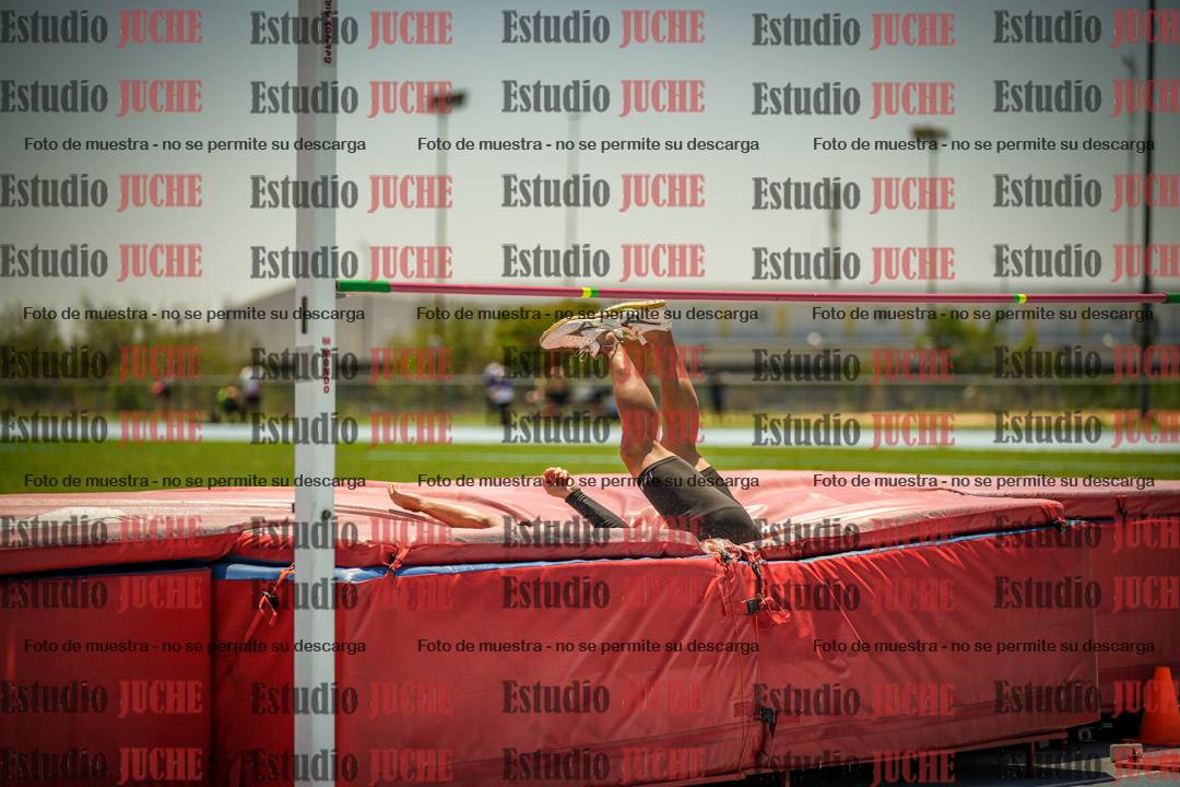 Fotos del salto en alto de varones MASTER - FINAL