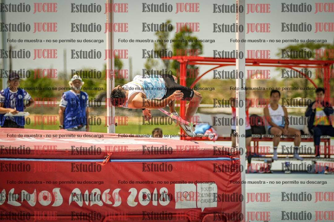 Fotos del salto en alto de varones MASTER - FINAL