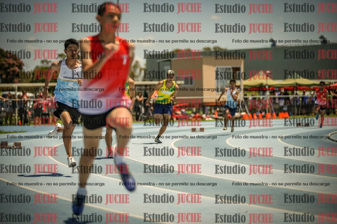 Fotos de los 400mts llanos de varones LIBRE - FINAL