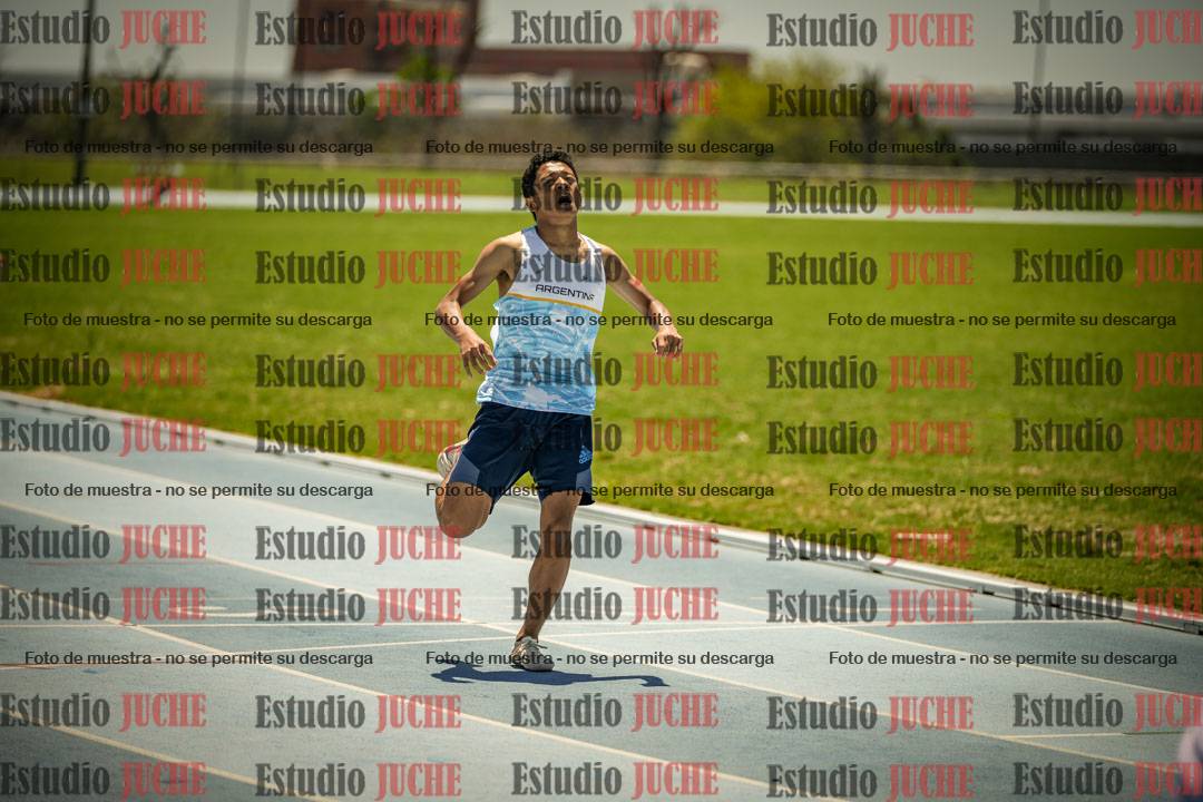 Fotos de los 400mts llanos de varones LIBRE - FINAL