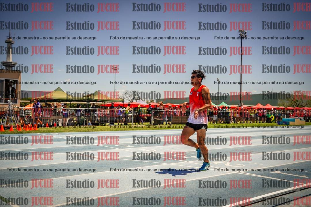 Fotos de los 400mts llanos de varones LIBRE - FINAL