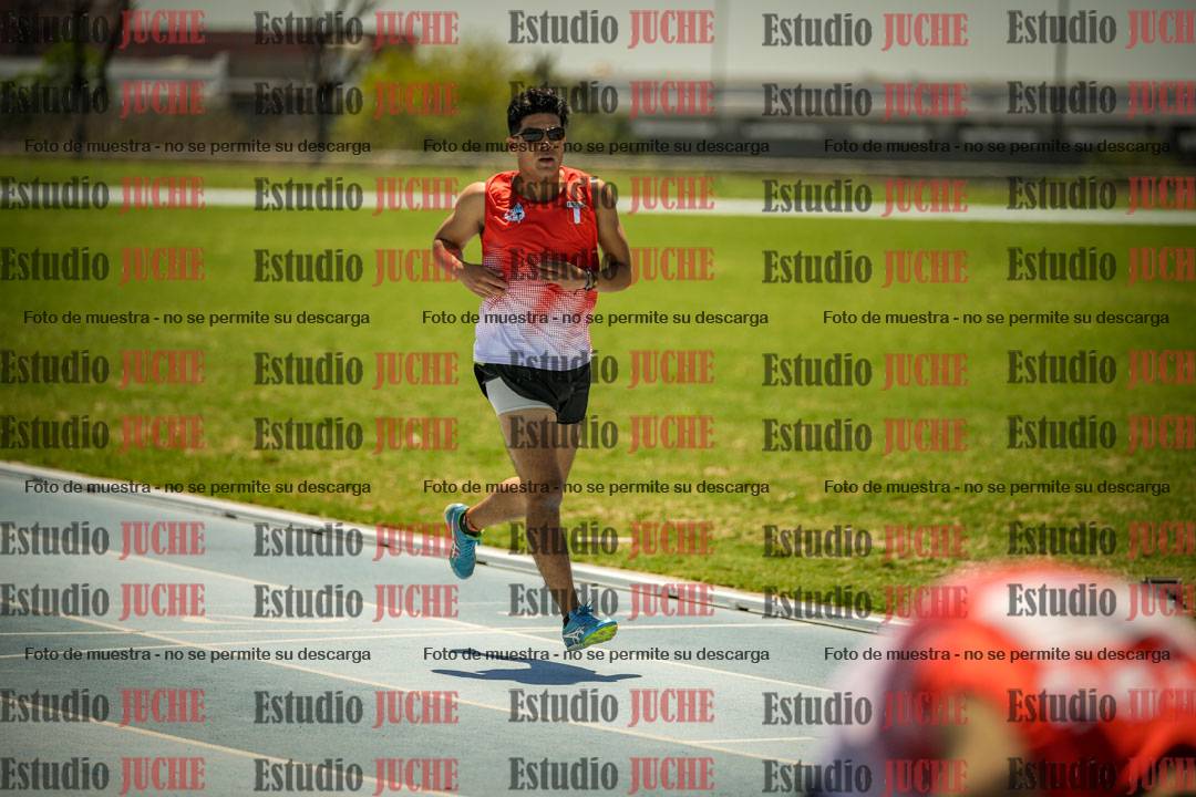 Fotos de los 400mts llanos de varones LIBRE - FINAL