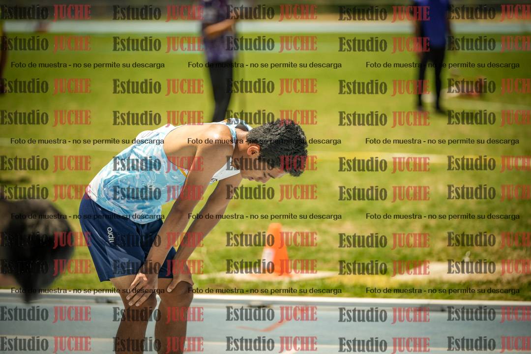 Fotos de los 400mts llanos de varones LIBRE - FINAL