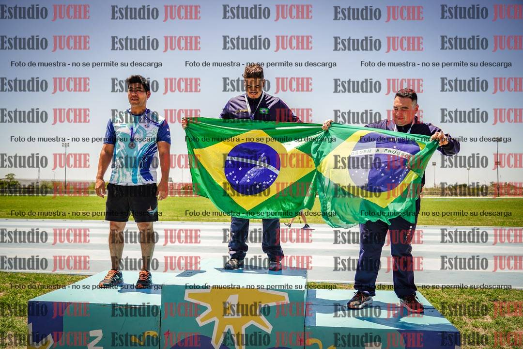 Fotos de algunos podios y extras del torneo