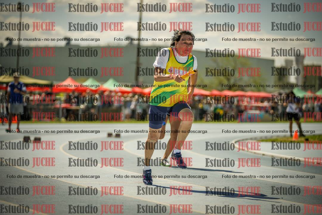 Fotos de las Postas 4x100mts de mujeres MASTER (35/45 - 50/60) - FINAL