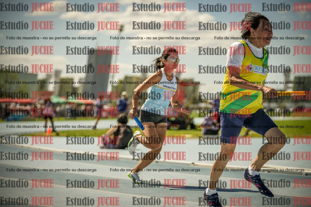 Fotos de las Postas 4x100mts de mujeres MASTER (35/45 - 50/60) - FINAL