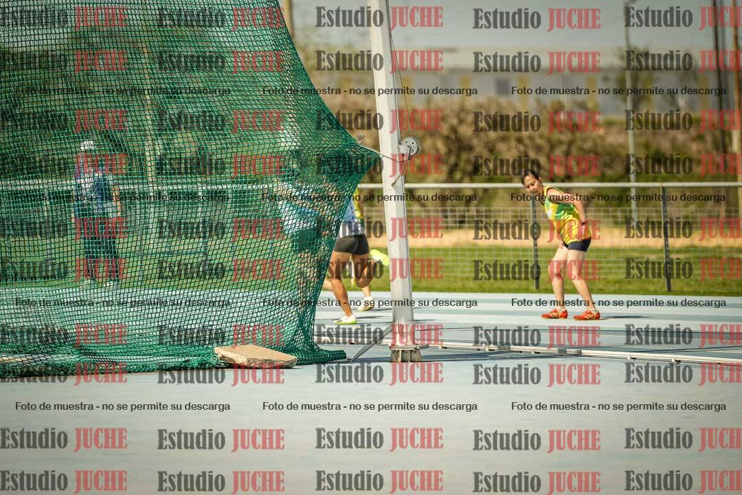 Fotos de las Postas 4x100mts de mujeres MASTER (35/45 - 50/60) - FINAL