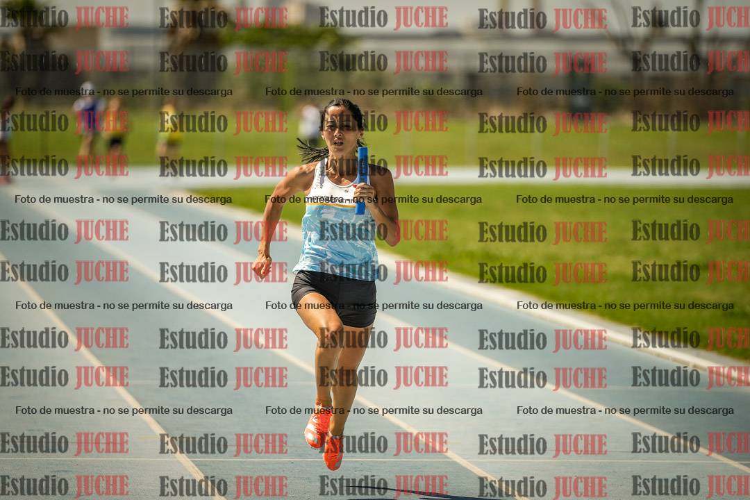 Fotos de las Postas 4x100mts de mujeres MASTER (35/45 - 50/60) - FINAL