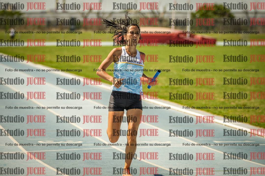 Fotos de las Postas 4x100mts de mujeres MASTER (35/45 - 50/60) - FINAL