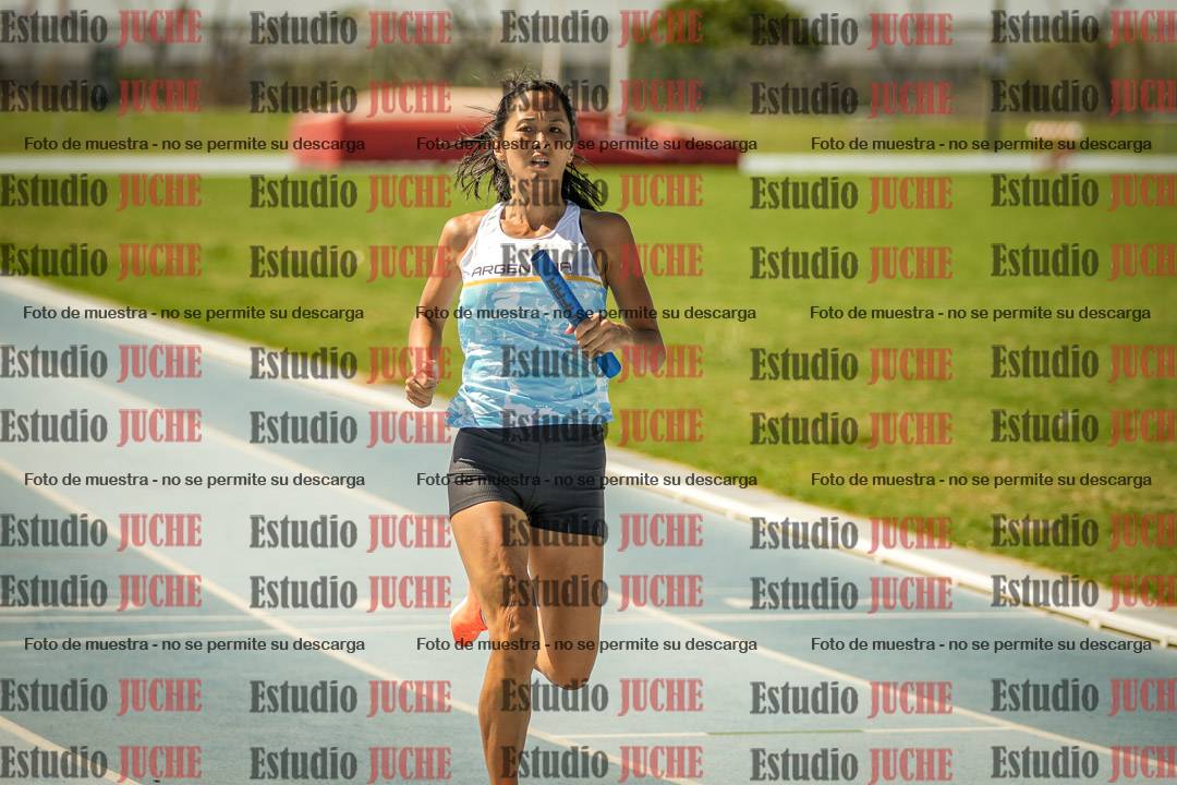 Fotos de las Postas 4x100mts de mujeres MASTER (35/45 - 50/60) - FINAL