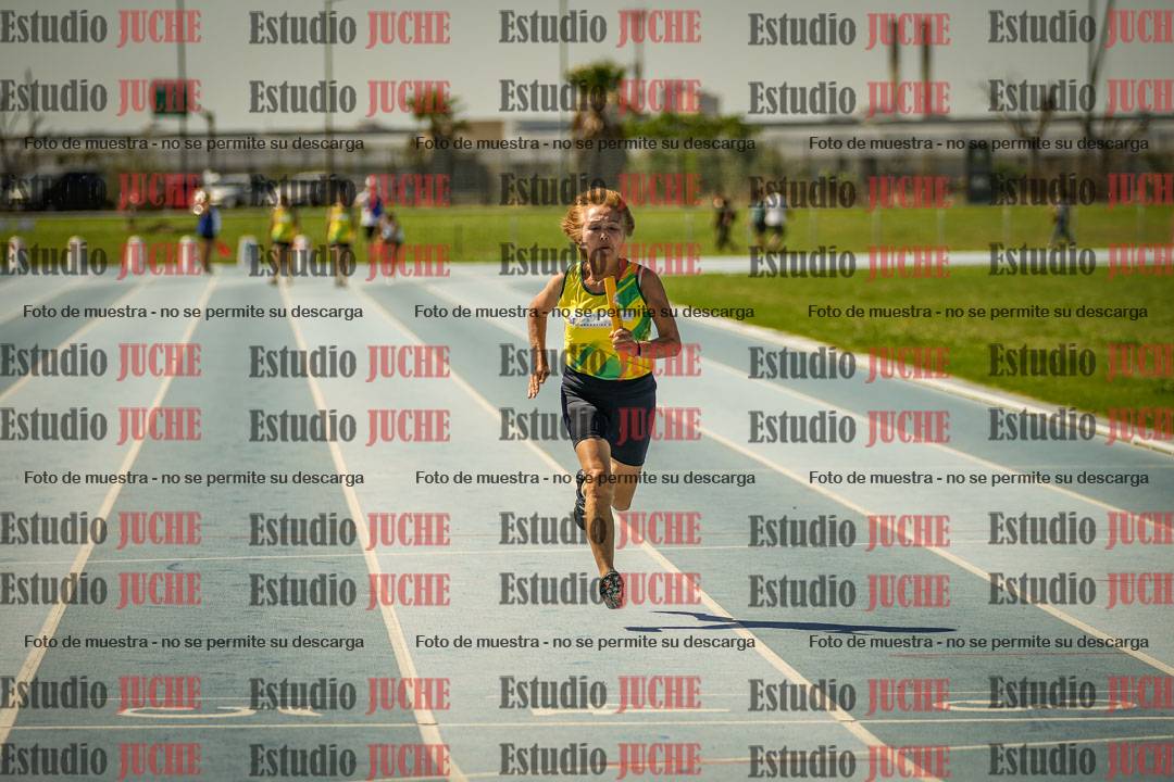 Fotos de las Postas 4x100mts de mujeres MASTER (35/45 - 50/60) - FINAL