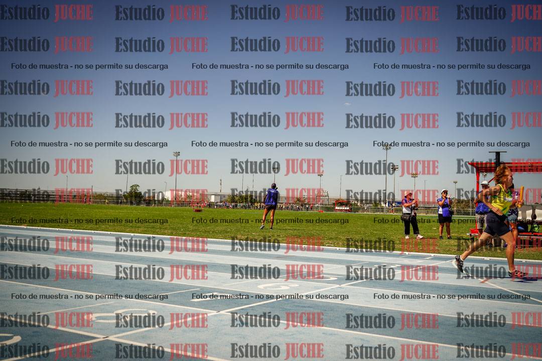 Fotos de las Postas 4x100mts de mujeres MASTER (35/45 - 50/60) - FINAL