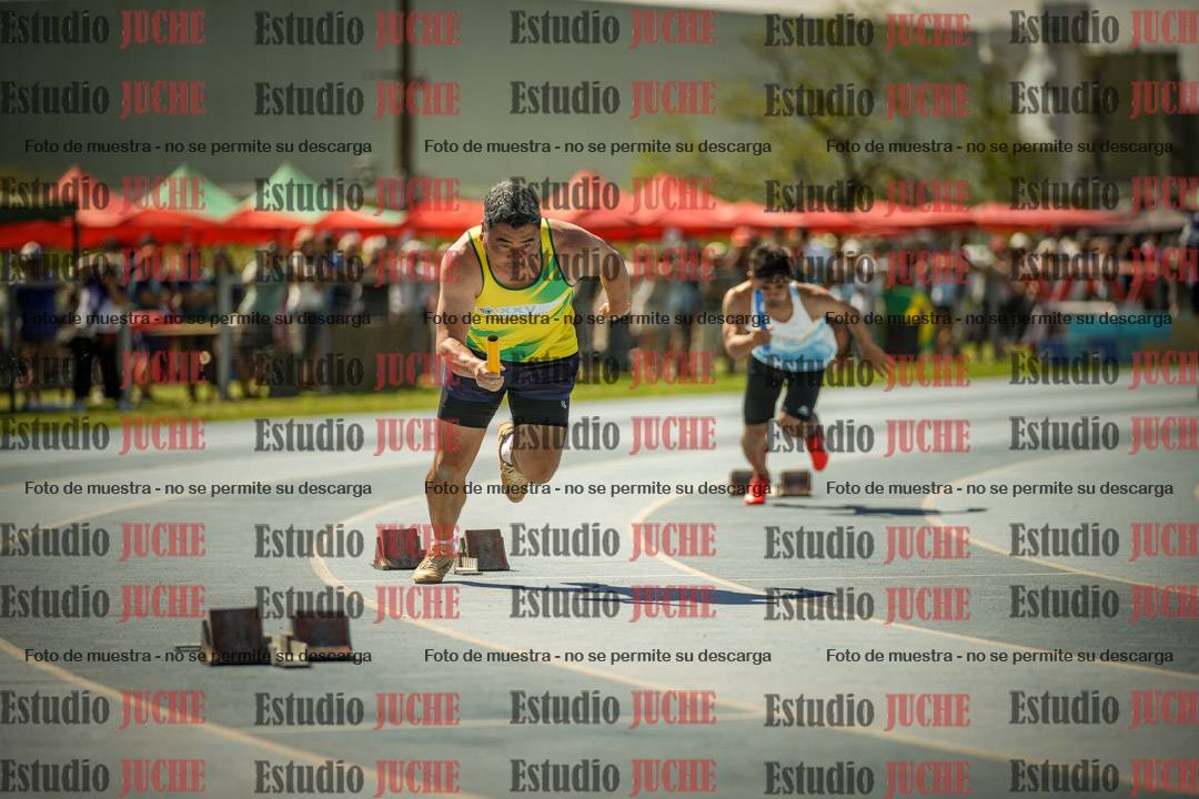Fotos de las Postas 4x100mts de varones MASTER (35/45) - FINAL