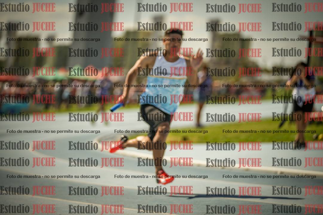 Fotos de las Postas 4x100mts de varones MASTER (35/45) - FINAL