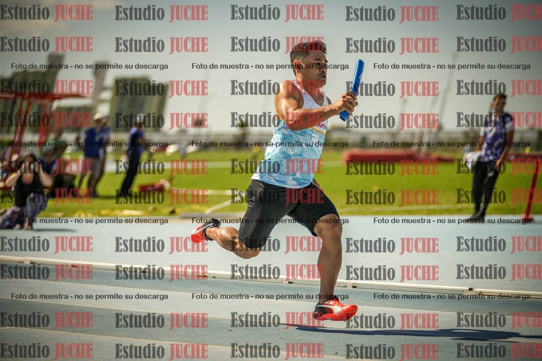 Fotos de las Postas 4x100mts de varones MASTER (35/45) - FINAL