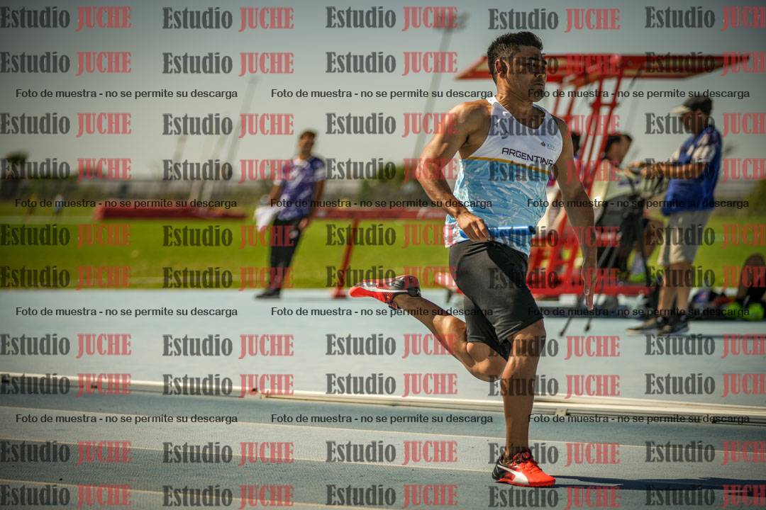 Fotos de las Postas 4x100mts de varones MASTER (35/45) - FINAL