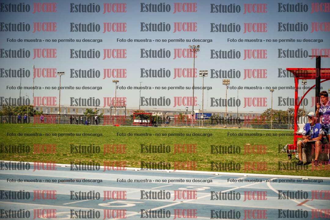 Fotos de las Postas 4x100mts de varones MASTER (35/45) - FINAL