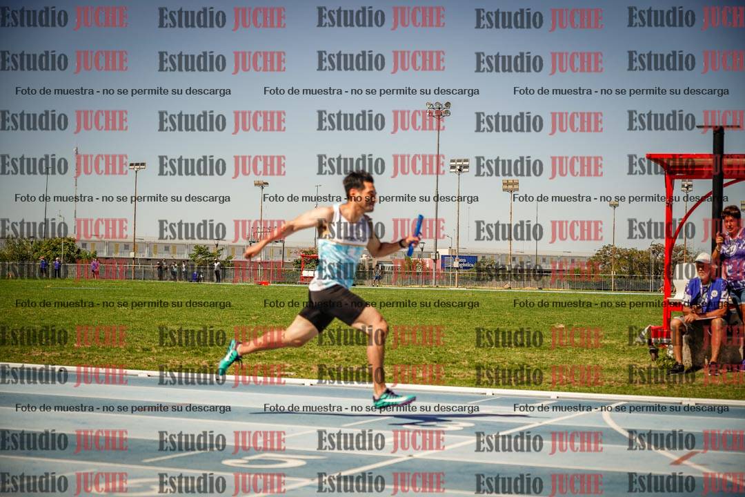 Fotos de las Postas 4x100mts de varones MASTER (35/45) - FINAL