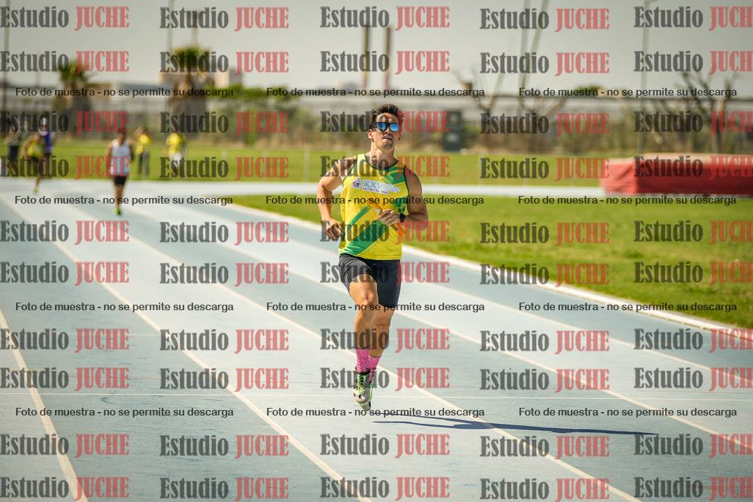 Fotos de las Postas 4x100mts de varones MASTER (35/45) - FINAL
